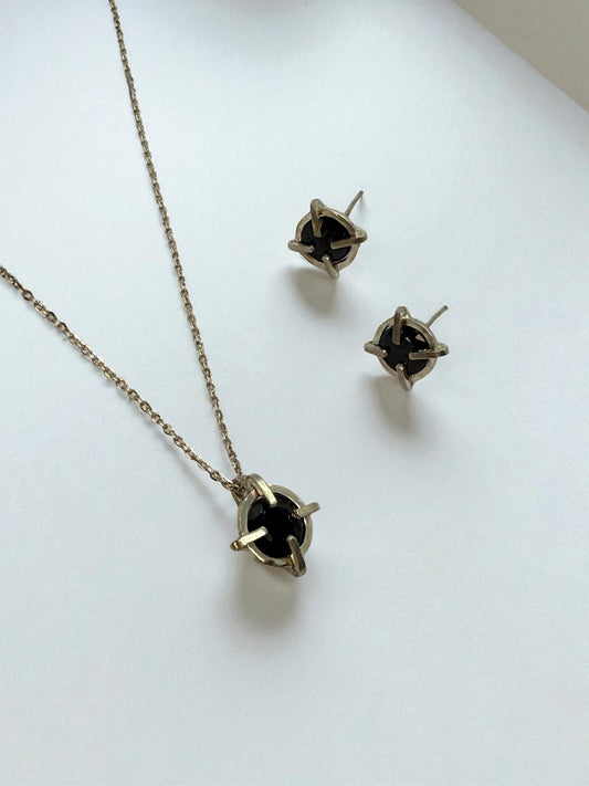 Collar y Aretes en Plata con Zirconias Negras