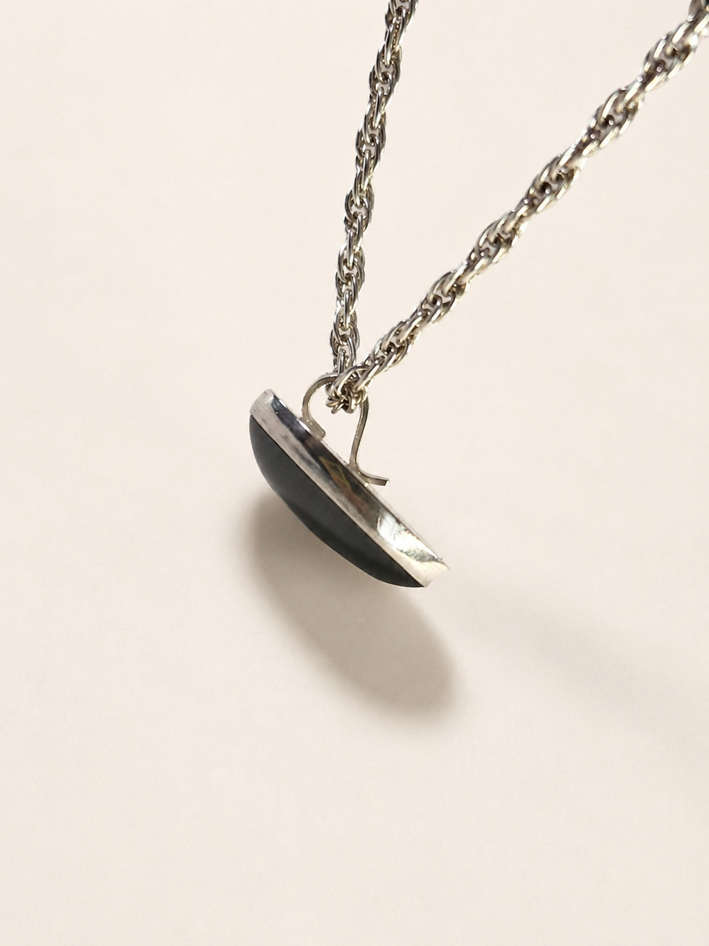 Collar Umbral — Hematita y Plata .925