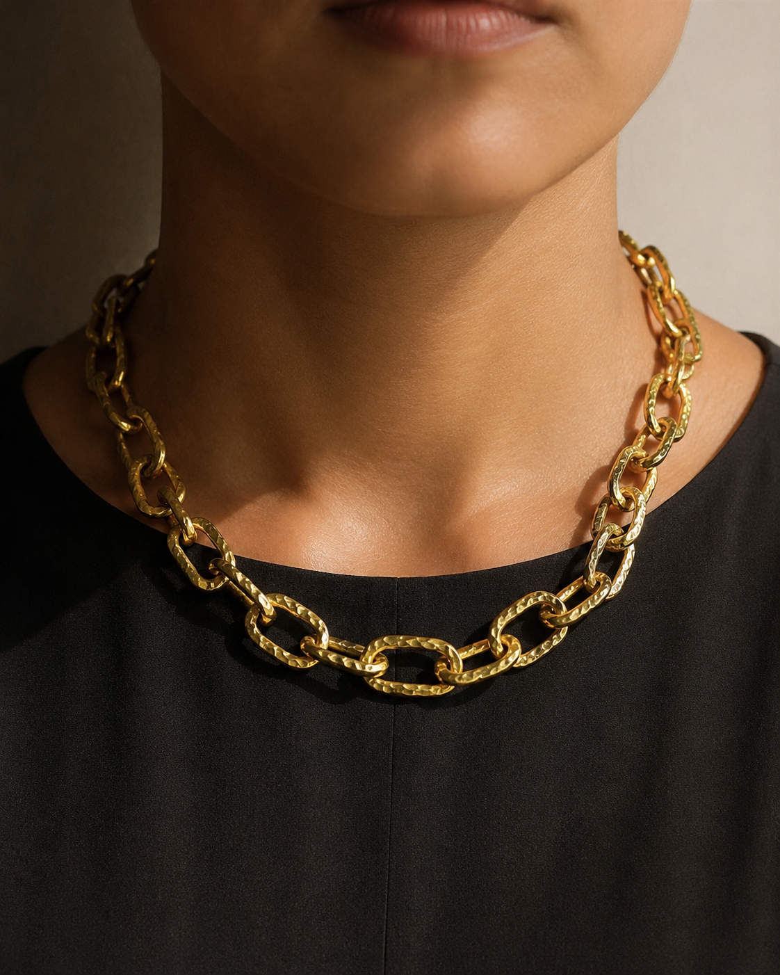 Collar en Latón con Baño de Oro Modelo Sangre9